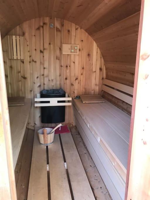 Houten Chalet/Bungalow In Het Bos, Sauna, Jacuzzi Meijel Bagian luar foto
