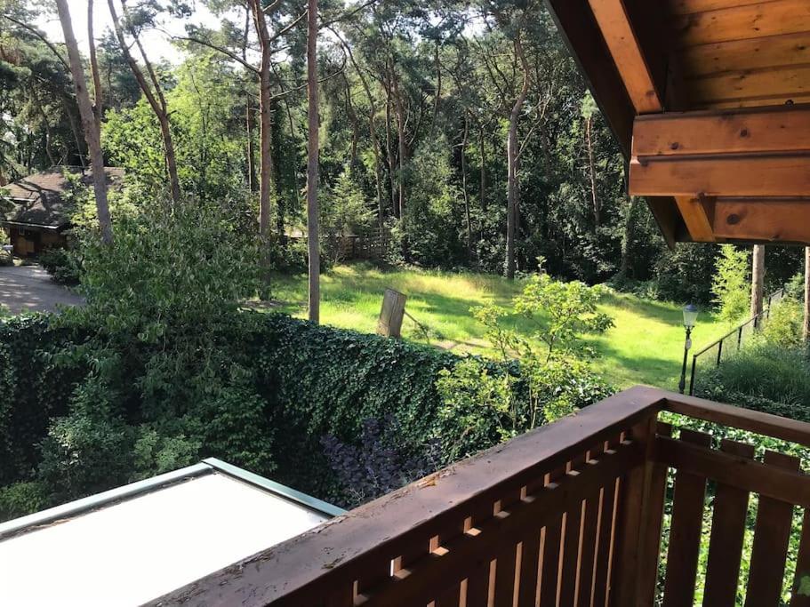 Houten Chalet/Bungalow In Het Bos, Sauna, Jacuzzi Meijel Bagian luar foto