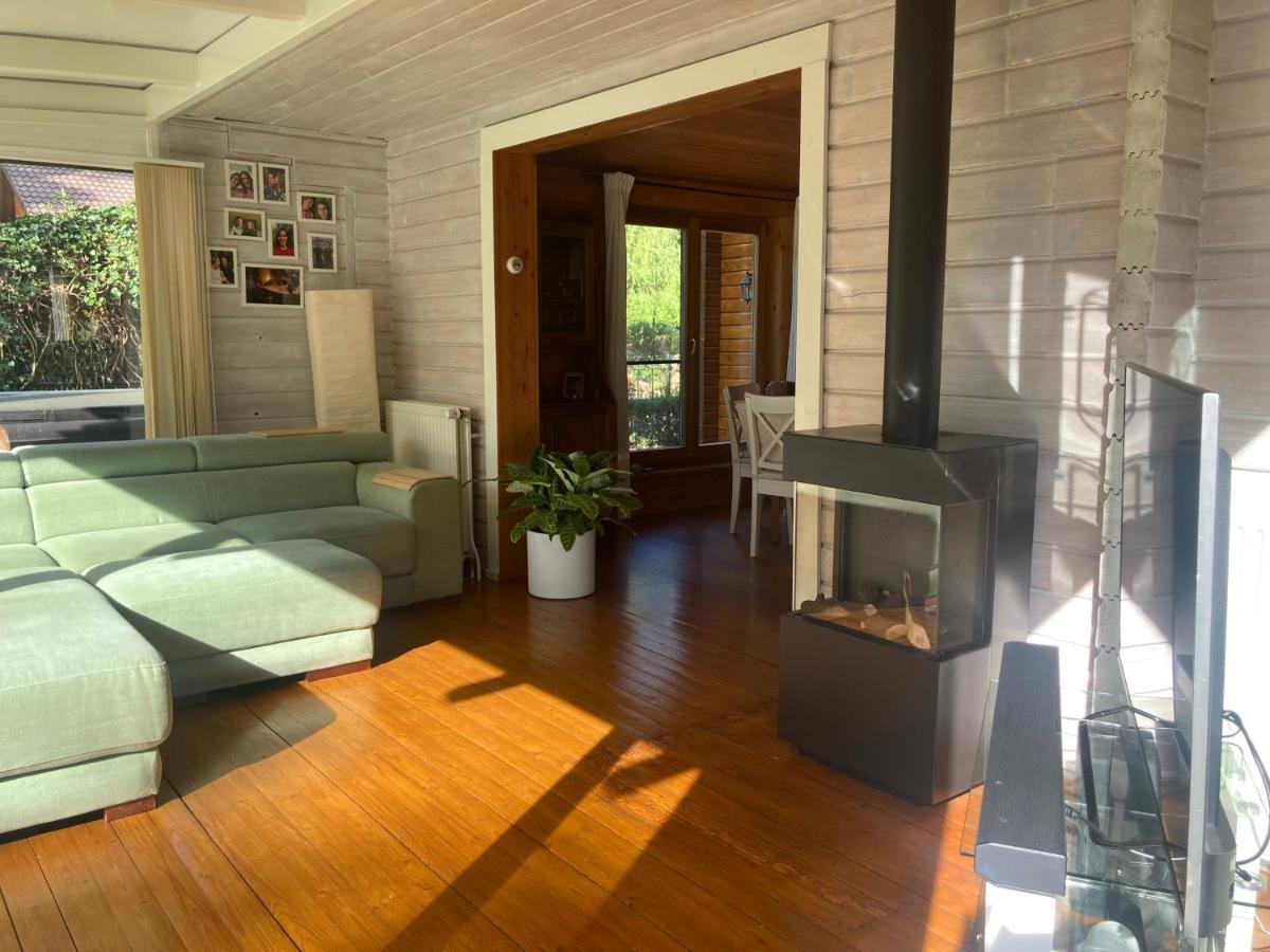 Houten Chalet/Bungalow In Het Bos, Sauna, Jacuzzi Meijel Bagian luar foto